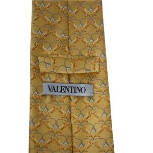 Valentino Yellow Fighting Tigers Men's Tie 100% Silk Made in Italy